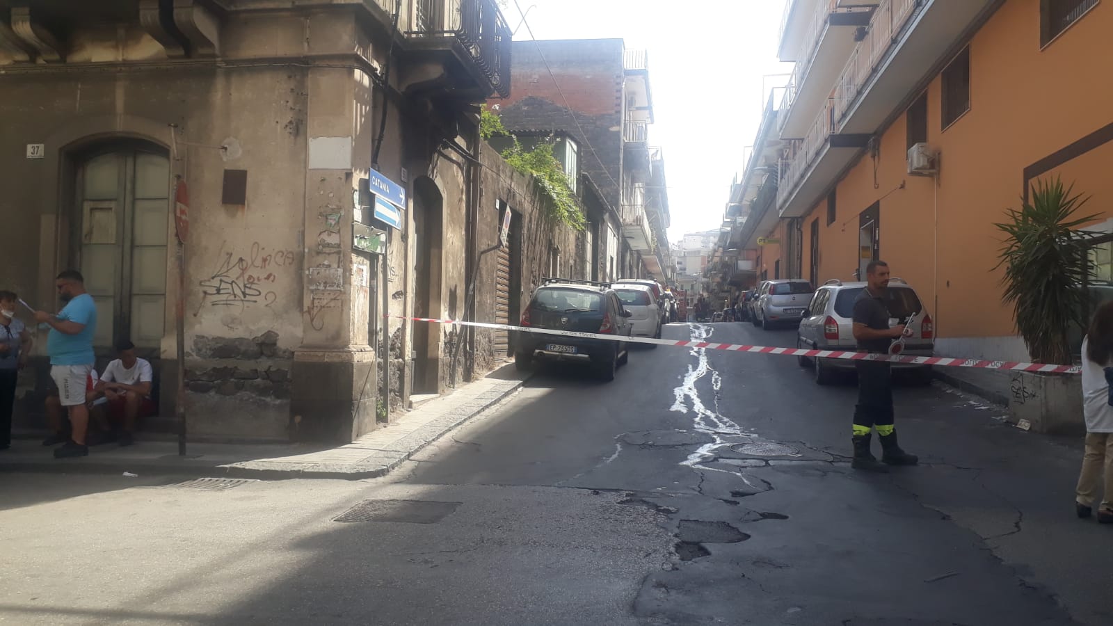 Paternò piovono calcinacci in via Bellini nessun ferito tra i