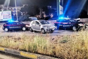 Catania, speronano 3 auto dei Carabinieri e tentano la fuga in contromano in Tangenziale: in manette due spacciatori