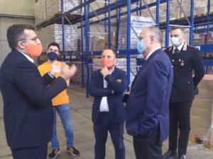 Belpasso, il prefetto Sammartino visita il Banco Alimentare Sicilia Onlus: “Mio apprezzamento per il servizio che fate”