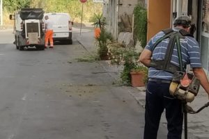 Paternò, prosegue la pulizia delle strade comunali: in altre aree è necessario intervenga ex Provincia