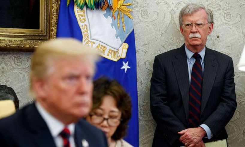 Usa, l’ex consigliere di Trump Bolton: “Non voterò per lui a novembre. Inadatto a fare il presidente”