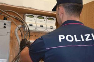 Adrano, Polizia denuncia ladro di energia elettrica: l’impianto dell’appartamento collegato a rete generale