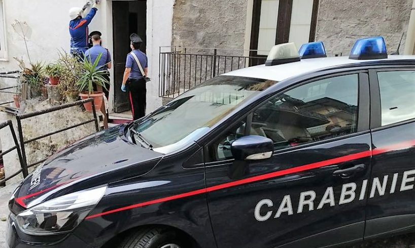 Palagonia, tutto lo stabile allacciato abusivamente: 3 arresti in flagranza. Danni per 20 mila euro