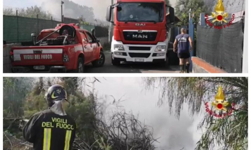 Catania, vasto incendio a San Francesco la Rena: gigantesca nube di fumo sovrasta la città (