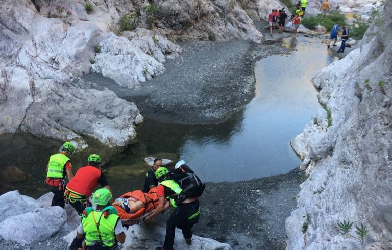 Sull’Etna e sui Monti peloritani Soccorso Alpino in azione: interventi per due escursionisti caduti