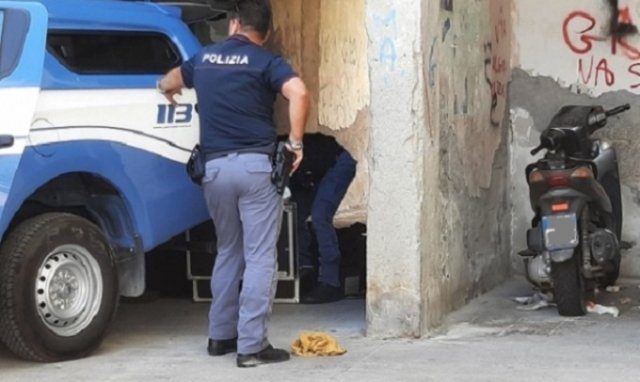 Finto pacco bomba dietro la porta dell’ex: arrestato 41enne siracusano