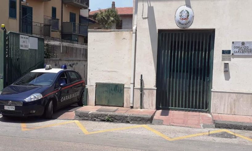 S. Pietro Clarenza, con l’auto investe 55enne in motociclo e poi fugge via: 28enne denunciata per lesioni personali