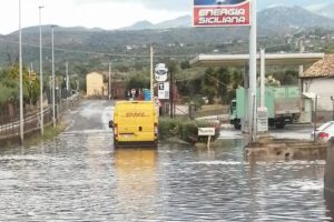 Adrano, con la pioggia è tornato il ‘lago’ della Naviccia: bomba d’acqua ingestibile per il sistema di sollevamento