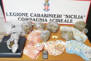 Acireale, il pesce ordinato in chat era in realtà la droga: arrestato 30enne incensurato