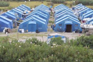 Catania, tendopoli Vizzini: sindaci del Calatino incontrano Musumeci. L’ultima ordinanza vieta uso tensostrutture