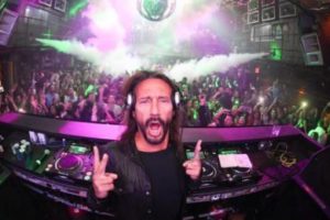 Fase 3, il dj Bob Sinclair: “Il distanziamento è l’opposto di ballare. Chiudere le discoteche sarebbe un disastro”