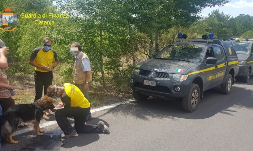 Etna, Soccorso Alpino GdF salva 42enne di Pedara disperso nell’area Filiciusa Milia di Ragalna: utilizzata unità cinofila