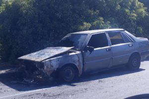 Paternò, auto in fiamme nel quartiere Ardizzone: incerte le cause del rogo