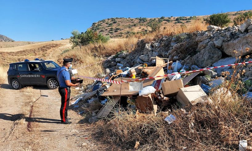 Castel di Iudica, sversava rifiuti speciali in discarica abusiva di c.da Dragonia: denunciato 49enne