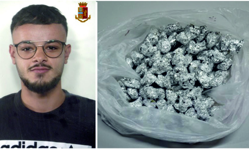 Adrano, spacciavano droga nei pressi di un bar: due giovani arrestati, uno è minorenne