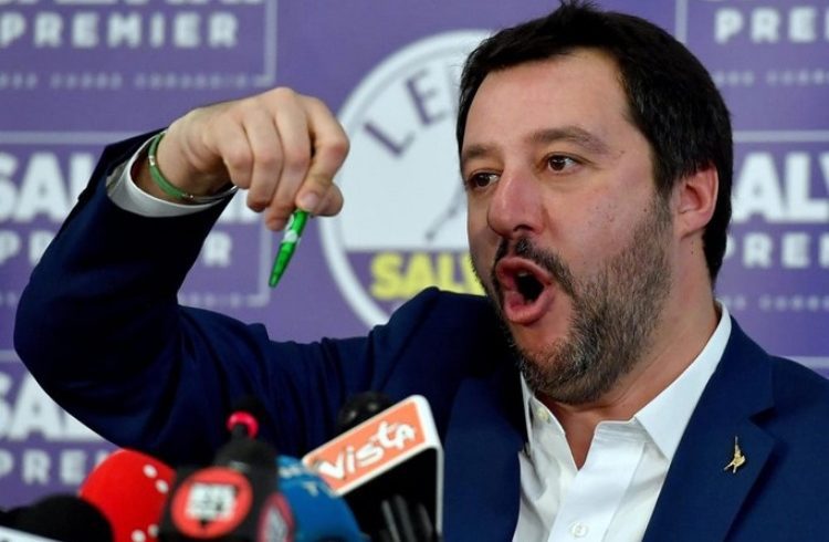 Salvini ‘convoca’ a Catania tutti i parlamentari del Carroccio per l’inizio del processo nei suoi confronti