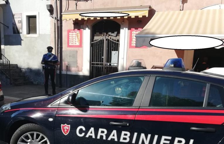 Paternò, denunciati 5 giovani per la rissa della movida: sono tutti incensurati