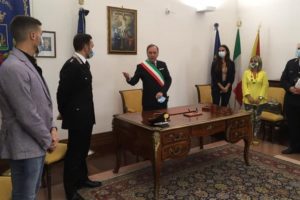 Paternò, il Capitano Cipolletta in visita istituzionale al Comune. Naso: “Arma sia un tutt’uno con governo della città”