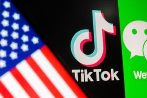 Tribunale Usa sospende divieto di scaricare TikTok: l’app ha circa 100 milioni di utenti negli Stati Uniti