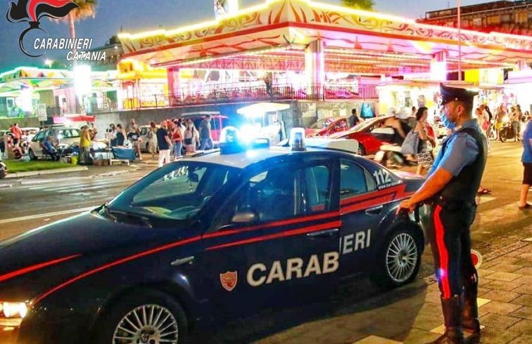 Catania, controlli anti-Covid tra Piazza Nettuno e via Del Rotolo: sanzioni per 1400 euro