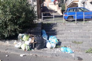 Paternò rischia di diventare la città delle 100 discariche abusive: ecco la mappa dei ‘depositi’ di rifiuti