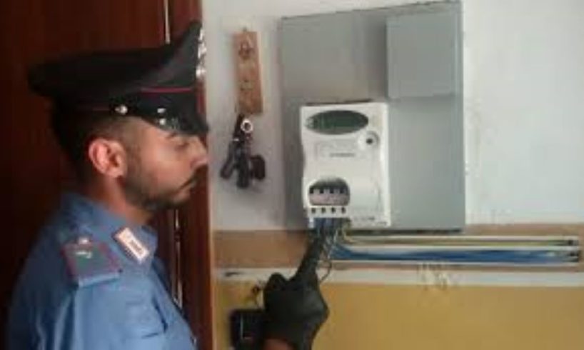 Camporotondo Etneo, manomette contatore per scroccare l’energia elettrica: denunciata 64enne