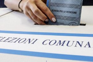 Comunali, si vota anche oggi fino alle 14: ieri alle urne il 45,5%