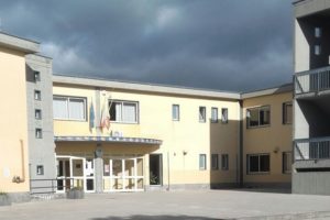 Adrano, all’elementare “Sante Giuffrida” una classe e 4 docenti in quarantena cautelativa dopo caso positivo di un alunno