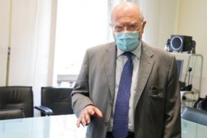 Coronavirus, Galli: “Chiusura di ristoranti e bar alle 23 segnale forte e utile”