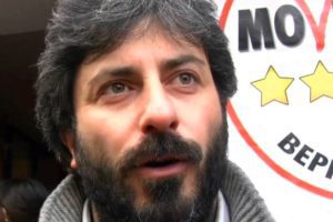 M5S, Fico: “Evitiamo la scissione. Non ho mai abbandonato la nave”