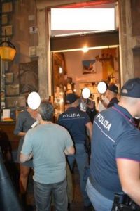 Catania, Polizia intensifica controlli anti-assembramenti: sanzionati 13 esercizi