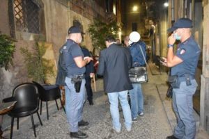 Catania, Polizia intensifica controlli anti-assembramenti: sanzionati 13 esercizi