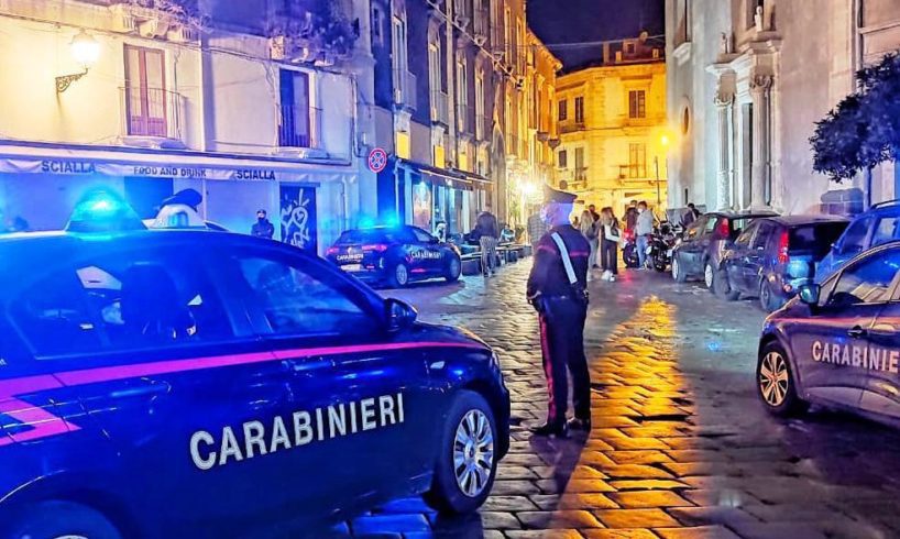 Catania, le vie della movida al setaccio dei controllori anti-Covid: sanzioni e sequestri (VIDEO)