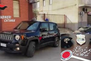 Grammichele, 23enne gambiano spacciava droga in città: denunciato anche per soggiorno illegale