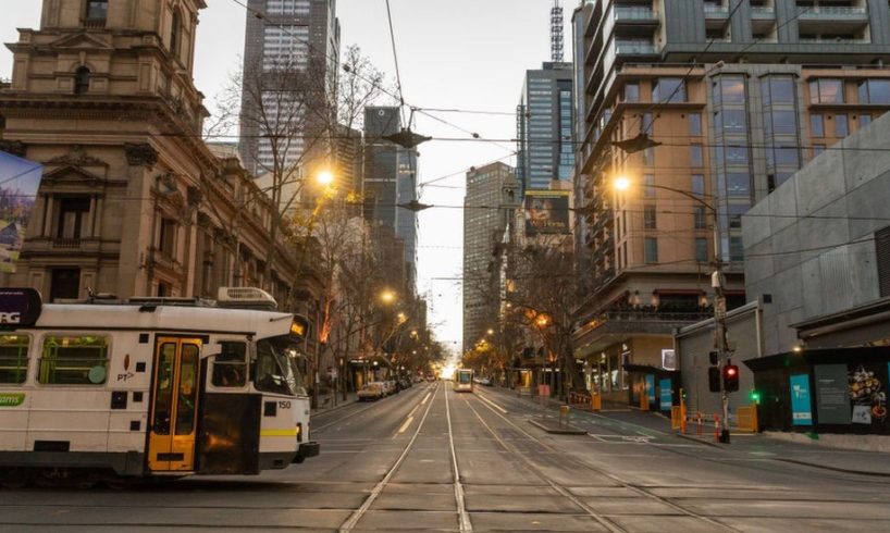 Covid, Melbourne riapre dopo 112 giorni di clausura: è uno dei lockdown più lunghi al mondo