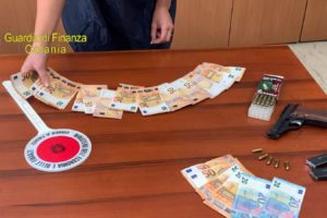 Mafia, presta soldi al tasso del 120% a ristoratore in crisi causa Covid: arrestato a Catania