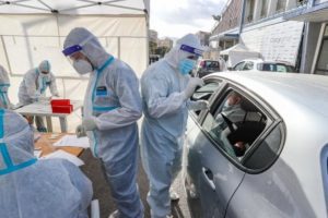 Coronavirus, a Palermo drive-in per i tamponi rapidi agli studenti: in tre giorni 3 mila test e 255 positivi