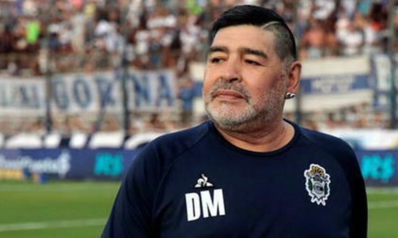 Maradona ricoverato in clinica: non è Covid ma depressione