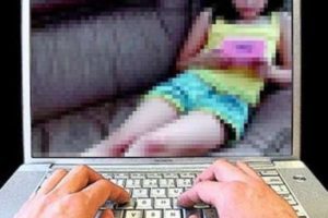 Catania, deteneva e divulgava migliaia di file pedopornografici: 41enne arrestato in flagranza