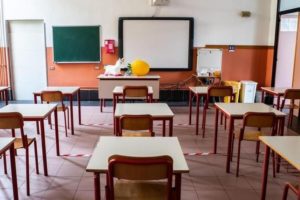 Paternò, Tar sospende ordinanza del sindaco su chiusura scuole: “Anche in zone rosse lezioni in presenza alle elementari”