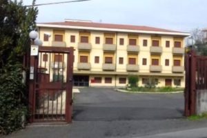 Bronte, emergenza Casa di riposo San Vincenzo de’ Paoli. Circolo Pd al Prefetto: “Intervenga personale medico dell’esercito”