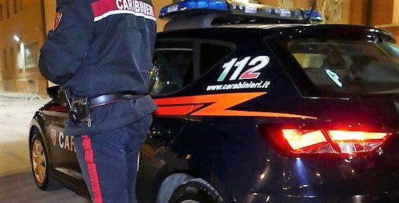 Mascalucia, 22enne fugge in auto per evitare i controlli: militari lo arrestano a casa