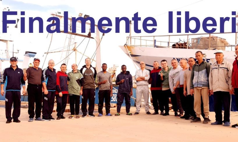 Libia, finalmente liberi i 18 pescatori di Mazara del Vallo. Si prepara l’accoglienza festosa: “Il più bel regalo di Natale”