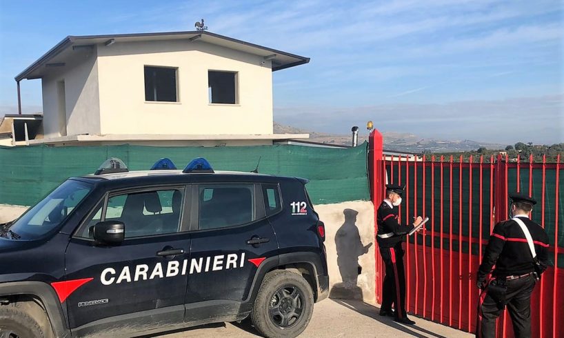 Palagonia, 60enne trafficante di droga occupa due immobili confiscatigli dallo Stato: denunciato