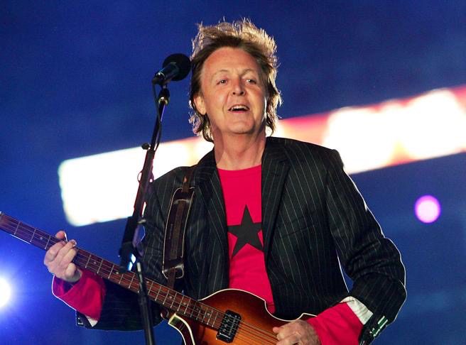 Covid, la ‘benedetta’ mascherina di Paul McCartney: “Vado dovunque e nessuno mi riconosce”