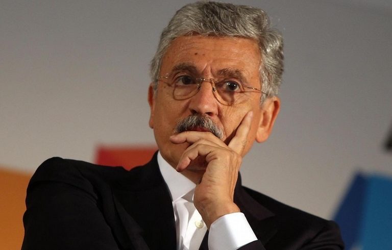 Pd, D’Alema: “A sinistra serve un partito nuovo. Non c’è alternativa a questo governo”