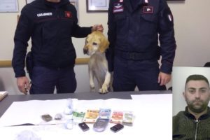 Mascali, pusher “prova a fregare” i militari ma non ci riesce: arrestato in flagranza