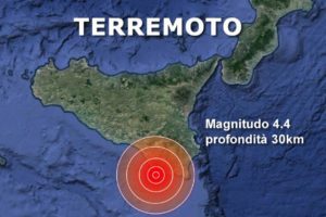 Terremoto, in Sicilia orientale la quiete dopo la forte scossa: guarda i video delle case che ‘ballano’