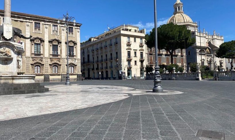 L’Italia torna in zona rossa: controlli severi sulle feste clandestine di Capodanno