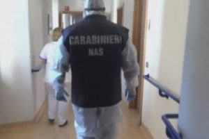 Nel Catanese Nas sospendono per irregolarità Rsa con 16 anziani: denunciato il responsabile